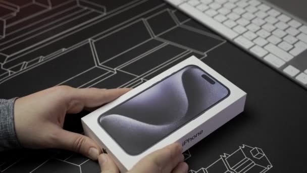 Septiembre 2023 Munich Alemania Desempacar Apple Iphone Pro 512 Titán — Vídeos de Stock