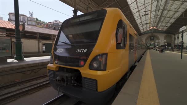 Octubre 2023 Portugal Oporto Sao Bento Andenes Estación Tren Con — Vídeos de Stock