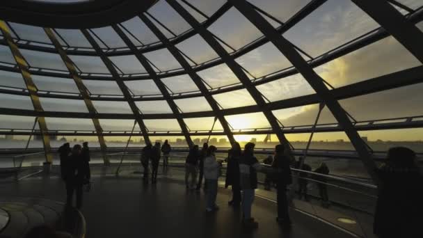 Грудня 2023 Берлін Німеччина Рейхстаг Скляний Купол Інтер Єру Світанку — стокове відео
