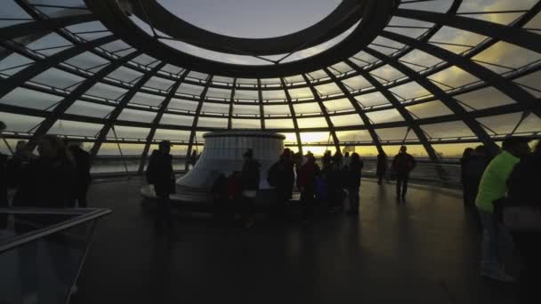 Dezember 2023 Berlin Reichstagskuppel Morgengrauen Wendeltreppe Innerhalb Der Glaskuppel Des — Stockvideo