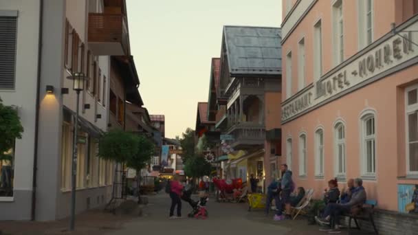 Σεπτεμβρίου 2023 Oberstdorf Allgaeuer Alps Allgaeu Βαυαρία Γερμανία Άνθρωποι Περπατούν — Αρχείο Βίντεο