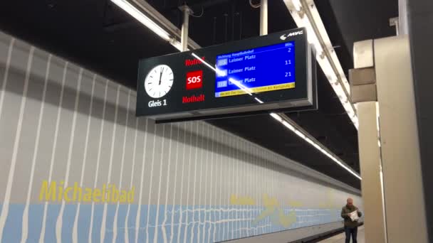Listopada 2023 Monachium Niemcy Wnętrze Stacji Metra Michaelibad Stacja Das — Wideo stockowe