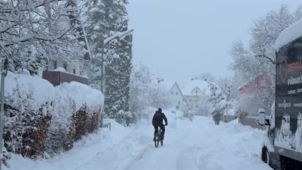 Δεκεμβρίου 2023 Μόναχο Γερμανία Έχει Πληγεί Από Βαρύτερη Χιονόπτωση Από — Αρχείο Βίντεο