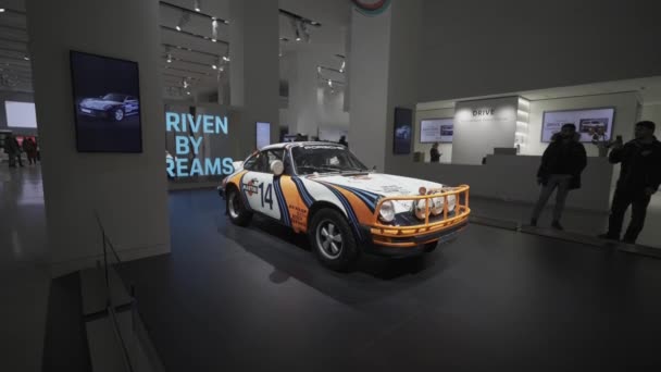 Grudnia 2023 Berlin Niemcy Grupa Volkswagen Forum Drive Wystawa Samochodów — Wideo stockowe
