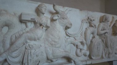 14 Ocak 2024. Münih, Almanya. Innenraum Glyptothek und Ausstellungen im Inneren in Munchen am Konigsplatz, Deutschland. Munchener Glyptothek. Glyptothek Münih antik heykel koleksiyonu. 