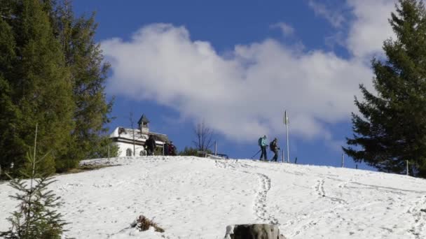 Março 2024 Tegernsee Alemanha Neureuth Kapelle Tegernsee Primavera Dia Nevado — Vídeo de Stock