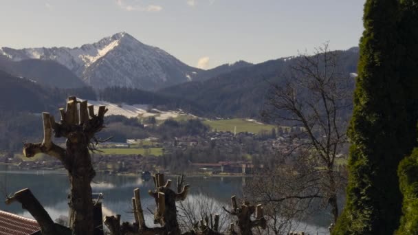 Τοπίο Tegernsee Λίμνη Βαυαρία Όμορφο Ανοιξιάτικο Πανόραμα Καρβέντελ Άλπεις Άποψη — Αρχείο Βίντεο
