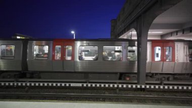 Hamburg, Almanya. U-Bahnhof St. Pauli. U-Bahn Haltestelle St. Pauli U3. Millerntorplatz, Reeperbahn. Hamburg 'daki merkez metro istasyonu, Kuzey Alman yeraltı