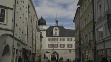 1 Mart 2024. Rosenheim, Almanya. Rosenheimer Altstadtblick. Rosenheim Altstadt Deutschland, Bayern. Rosenheim 'daki tarihi binalar. Innenstadt Max-Josef-Platz Rosenheim 'da. 