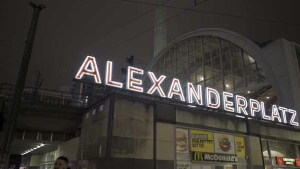 December 2023 Berlin Germany Alexanderplatz Square Evening People Tourists Public — Stock Video