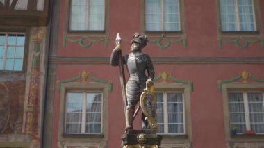 Stein am Rhein, İsviçre. Stein am Rhein ist eine Kleinstadt westlich des Bodensee im Nordosten der Schweiz. İsviçre 'nin kuzeydoğusundaki Constance Gölü' nün batısında küçük bir kasaba.. 