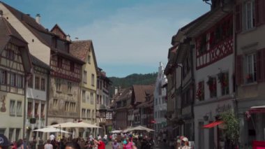 26 Temmuz 2024. Stein am Rhein, İsviçre. Stein am Rhein ist eine Kleinstadt westlich des Bodensee im Nordosten der Schweiz. İsviçre 'nin kuzeydoğusundaki Constance Gölü' nün batısında küçük bir kasaba.