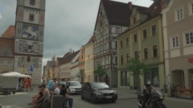 21 Haziran 2024. Lauingen, Almanya. Lauingen, Bavyera 'da Schimmelturm Tarihi eser. Schimmelturm Tarihi Sehenswurdigkeit Lauingen, Bayern, Deutschland 'da. Blick auf die Lauinger Altstadt. 