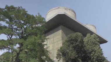 26 Ağustos 2024. Viyana, Avusturya. Viyana 'daki Arenbergpark, Viyana' da bulunan İkinci Dünya Savaşı sığınağında. Nazi-Flakbunker Arenbergpark, Wien. Viyana 'da Nazi uçaksavar sığınağı. 