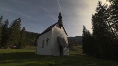 Katholische Bergkapelle Maria Hilf im Valepp Gemarkung des Marktes Schliersee, Bayern, Deutschland 'de. Almanya, Bavyera Valepp 'teki güzel ve eşsiz Maria Hilf şapeli. Katolik dağ kilisesi.. 
