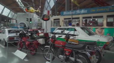 20 Kasım 2022. Münih. Almanya. Verkehrszentrum Deutsches Müzesi. Tarihte bilinen koleksiyon ve araçlar Münih taşımacılık müzesine. Müze kategorisi: Trafik ve teknoloji. 