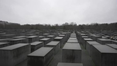 26 Aralık 2023. Berlin, Almanya. Denkmal kürk ermordeten Juden Avrupası 'nda Berlin, Deutschland' da ölür. Soykırım Anıtı. Soykırım kurbanlarının anısına. Öldürülen Avrupa Yahudileri Anıtı. 