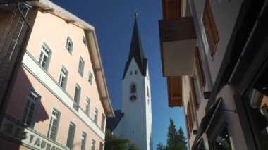 St. Johannes Baptist Katholische Pfarrkirche, Bayern, Deutschland 'da. Katholische Pfarrkirche der Marktgemeinde Oberstdorf. Almanya, Bavyera, Oberstdorf, St. Johannes Baptist Kilisesi. 