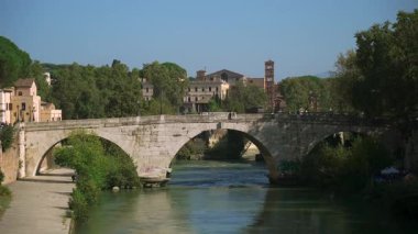 Pons Cestius (Latince: 