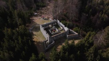 Das Fort Claudia, Hochschanz in der Gemeinde Reutte entstand 17 'de. Jahrhundert als Teil des Sperrfestungssystems um die Burg Ehrenberg im Tiroler Ausserfern, Oesterreich Luftaufnahme. 