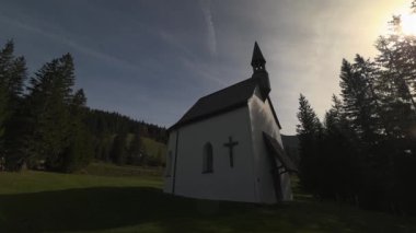 Katholische Bergkapelle Maria Hilf im Valepp Gemarkung des Marktes Schliersee, Bayern, Deutschland 'de. Almanya, Bavyera Valepp 'teki güzel ve eşsiz Maria Hilf şapeli. Katolik dağ kilisesi.. 