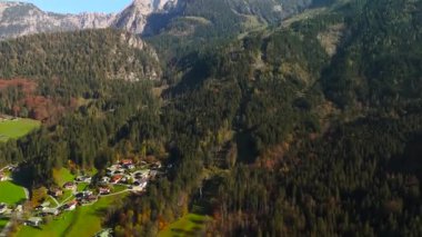 Jennerbahn am Koenigssee, Deutschland Luftaufnahme im Herbst. Jennerbahn, Almanya, Bavyera 'da Jenner hava sahasından Schonau am Konigssee' deki dağda. Berchtesgadener Diyarı.