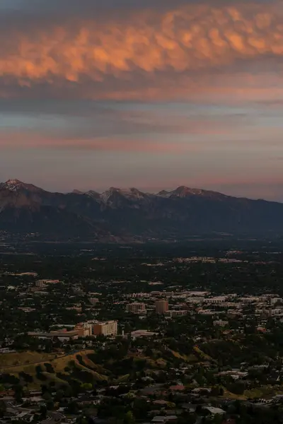 stock image Stunning sunset views of the Salt Lake Valley and the Wasatch Range from atop Ensign Peak. A high-quality photo taken in Salt Lake City, Utah.