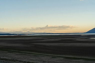 Altın Saat sırasında ve güneşli bir günde insanların olmadığı Teton Dağı 'nın çarpıcı manzarası. Grand Teton Ulusal Parkı, Wyoming 'de çekilmiş kaliteli bir fotoğraf.