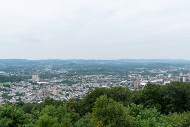 Reading 'in manzarası, Pagoda Dağı' nın tepesinden PA. Reading, Pennsylvania yakınlarında çekilmiş kaliteli bir fotoğraf..