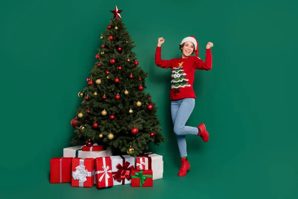Teljes Munkaidős Portré Örömet Vonzó Személy Emelje Öklével Karácsonyi Csoda — Stock Fotó