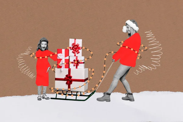 크리스마스 선물을 썰매에 나르는 클로스 도우미 포스터 콜라주 — 스톡 사진