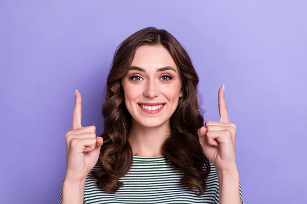 Portrait Photo Young Cheerful Adorable Lady Fingers Directing Advertisement Offer — Stock Photo, Image