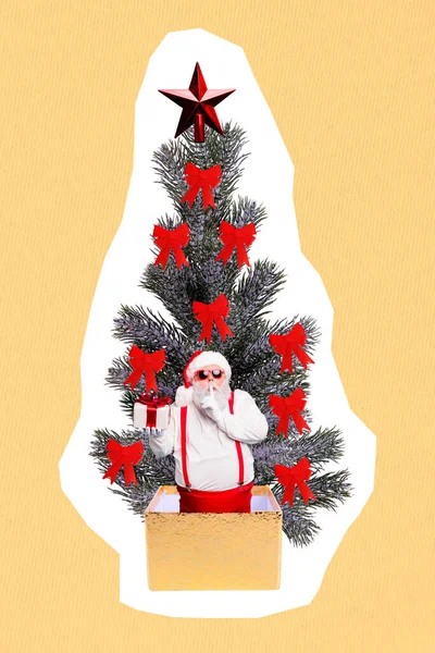 Открытка Коллаж Смешной Фанки Санта Клауса Открытой Коробке Подарка Провести — стоковое фото