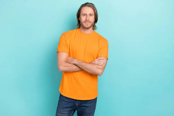 Porträtt Foto Unga Stilig Självsäker Man Student Bära Orange Shirt — Stockfoto