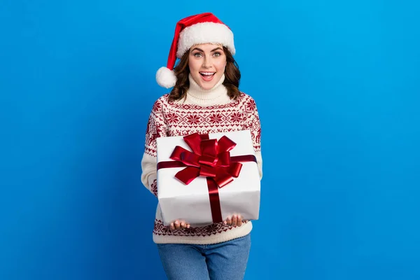 Photo Astonished Pretty Lady Wear Ugly Sweater Hold Gift Rejoice — Stock Photo, Image