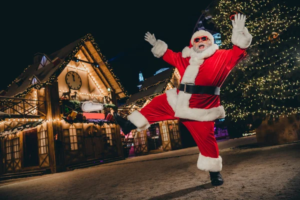 Full Length Photo Overjoyed Grandfather Santa Enjoy Dancing Chilling Evening — Stock Photo, Image