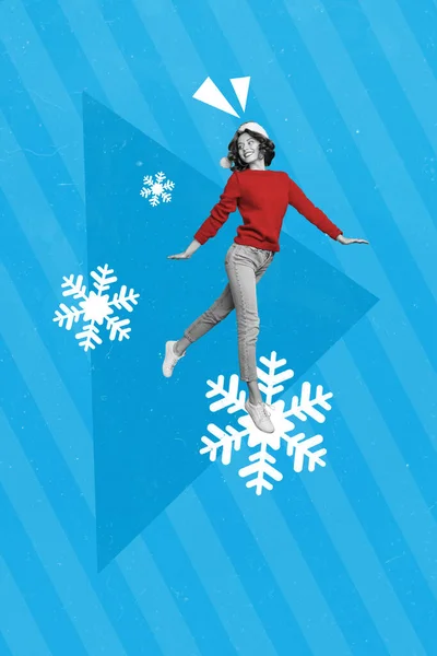 垂直創造的な写真コラージュの陽気な若い満足良い気分の女の子ダンスで雪の上に孤立した青の色の背景 — ストック写真