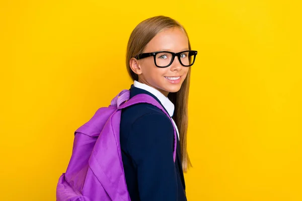 Fotografie Krásné Veselá Dívka Školák Oblečený Módní Oblečení Nosit Tašku — Stock fotografie