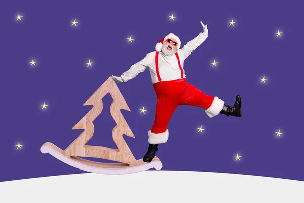 Kreative Collage Bild Von Überglücklich Aufgeregt Weihnachtsmann Großvater Stehen Immergrüne — Stockfoto