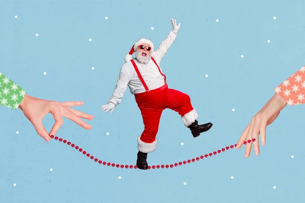 Colagem Composta Imagem Duas Mãos Segurar Corda Animado Mini Santa — Fotografia de Stock
