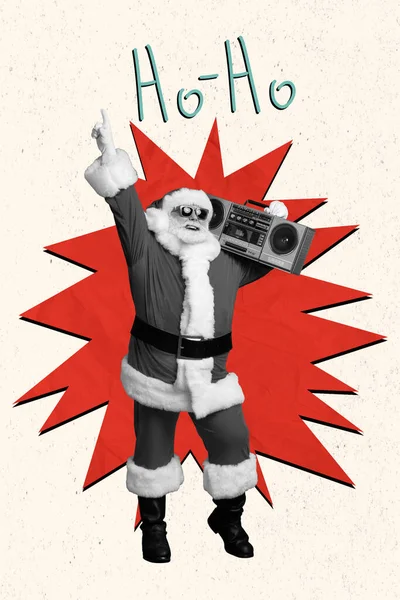 Koláž Plakát Stáří Muž Nosit Santa Kostým Držet Kazeta Rekordér — Stock fotografie