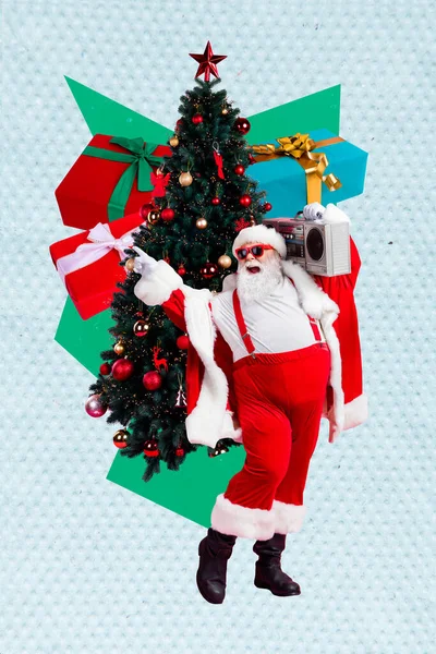 Heyecanlı Büyükbabanın Kolaj Fotoğrafı Noel Baba Kırmızı Kostüm Giyer Güneş — Stok fotoğraf