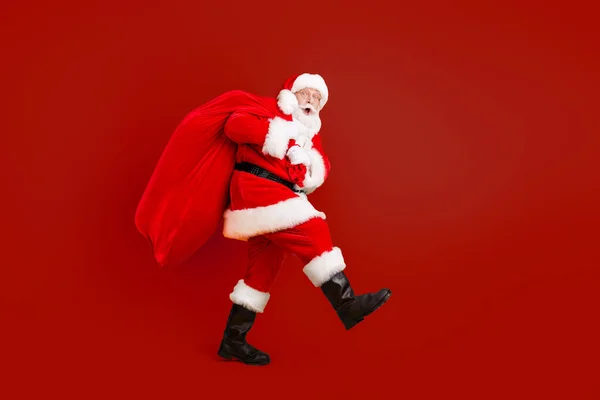 Ganzkörpergröße Profil Seitenansicht Seiner Schön Lustig Fröhlich Erstaunt Weißhaarige Santa — Stockfoto