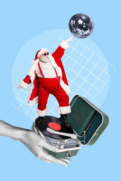 クリスマスパンフレットコラージュの面白いサンタクラスダンスレトロ新年蓄音機床保持ディスコボール — ストック写真