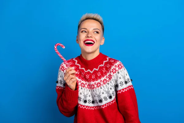 Potret Gadis Muda Yang Manis Mengenakan Sweater Merah Merayakan Pesta — Stok Foto