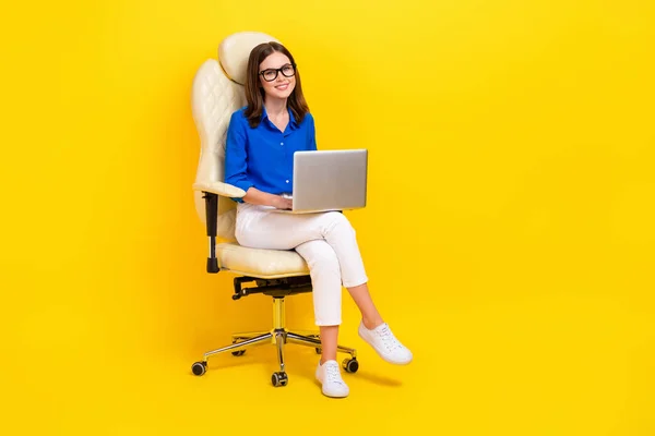 Full Length Photo Young Programmer Developer Woman Wear Glasses Sit — Zdjęcie stockowe