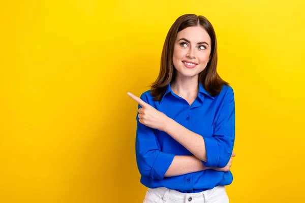 Photo Positive Adorable Lady Office Manager Arm Presenting Empty Space — Stock Photo, Image