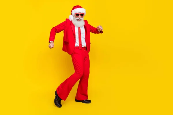 Full Length Photo Funny Santa Dressed Red Suit Tie Dancing — Stock Photo, Image
