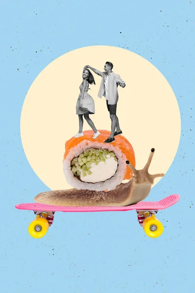 大きなカタツムリに乗って面白い人々の創造的な写真3Dコラージュアートワークポスター絵の背景に隔離された日付レストランを移動 — ストック写真