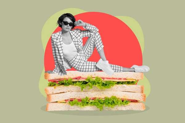 Креативна Фотографія Колаж Ілюстрація Листівка Бізнес Леді Сидить Великий Бутерброд — стокове фото
